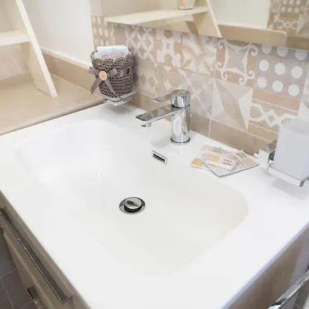 Infinity 招待所 Apricena